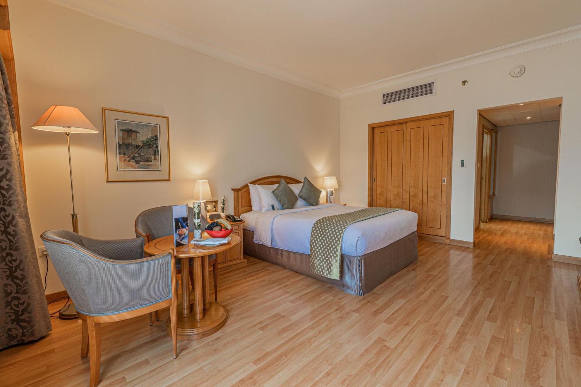 Millennium Downtown Hotel 4*